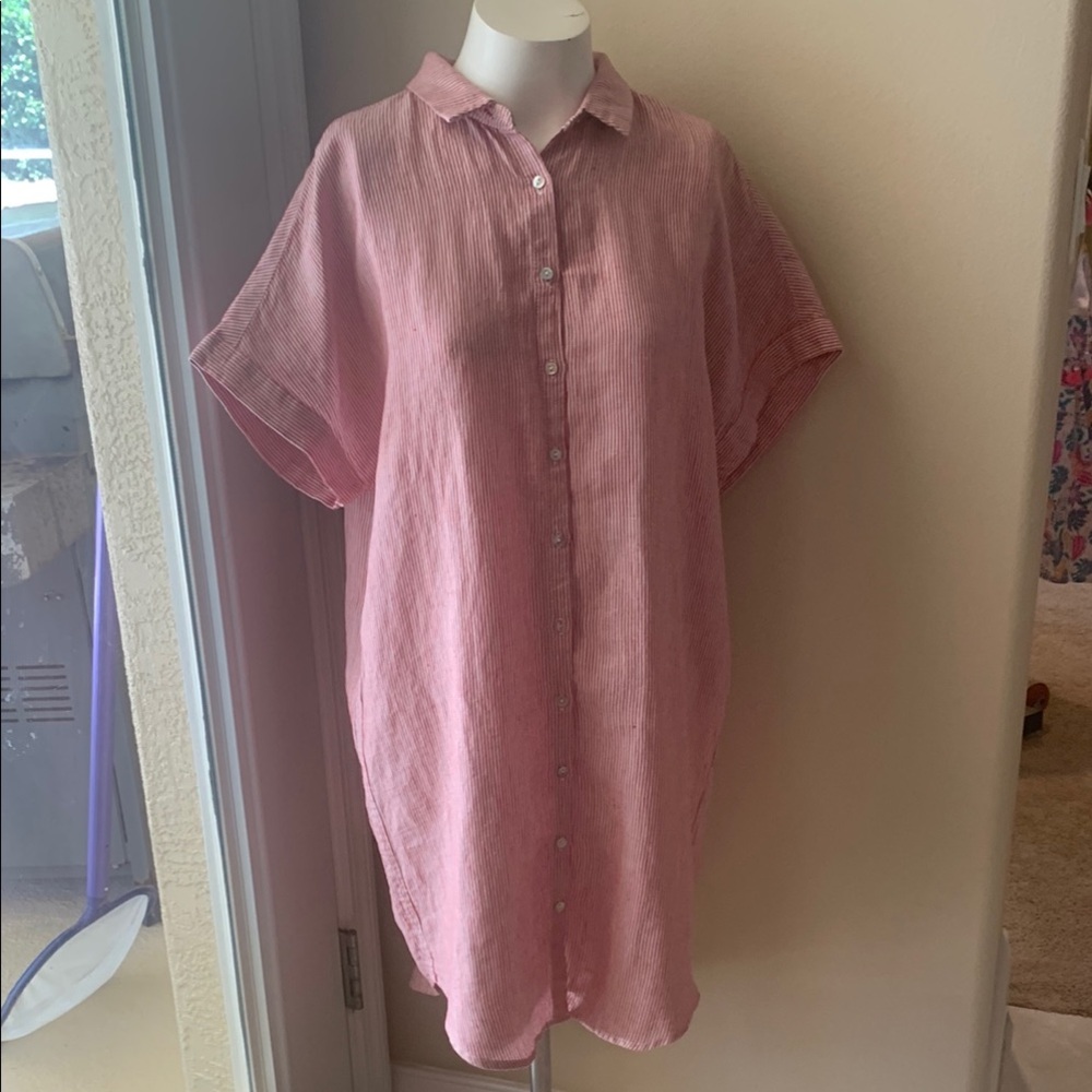 Women’s Red & White Casual Button Down Shirt Dress with Classic Collar Size Lg.